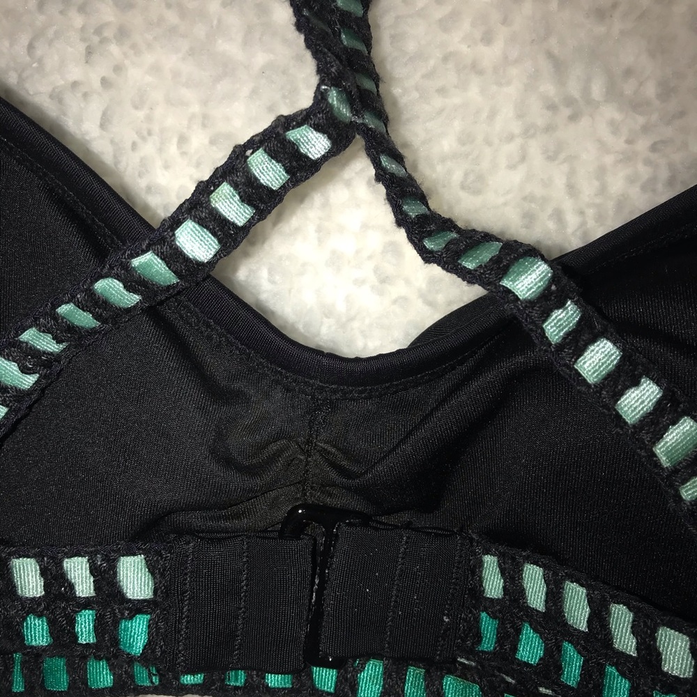 Victoria’s Secret Razorback Bikini Top - Picture 5 of 6
